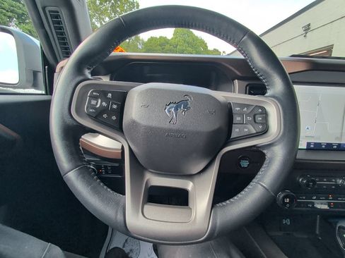 Used 2023 Ford Bronco Outer Banks w/ Sasquatch Package AWD/4WD image 20