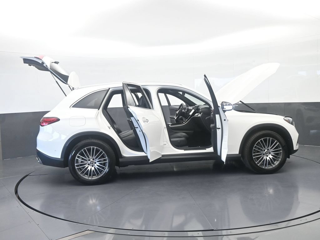 Used 2026 Mercedes-Benz GLC 300 image 73