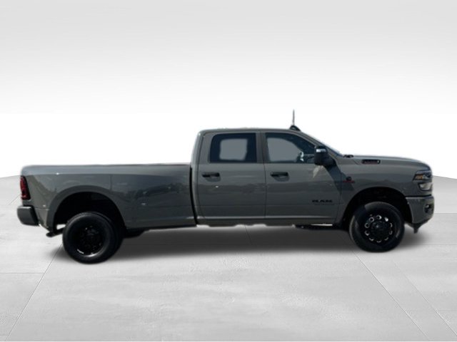 New 2026 RAM 3500 Big Horn AWD/4WD image 6