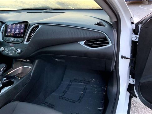 Used 2023 Chevrolet Malibu LT w/ Sport Edition image 17