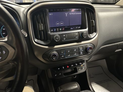 Used 2020 Chevrolet Colorado Z71 image 11
