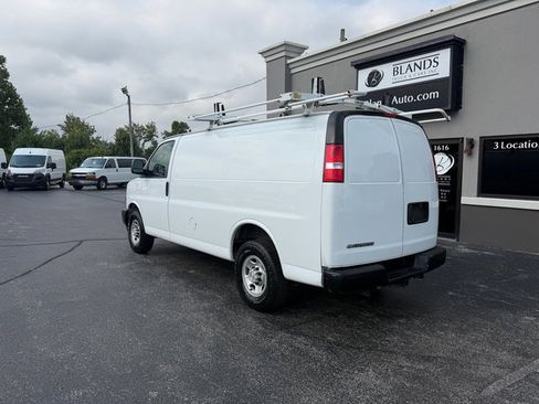 Used 2020 Chevrolet Express 2500 w/ Communications Package RWD image 3