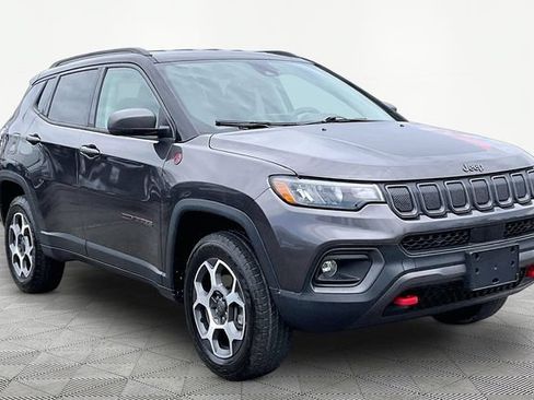 Used 2022 Jeep Compass Trailhawk w/ Trailhawk Convenience Group AWD/4WD image 1