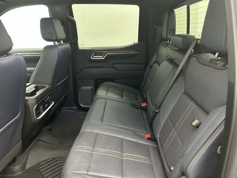 Used 2024 Chevrolet Silverado 1500 High Country w/ Technology Package image 34