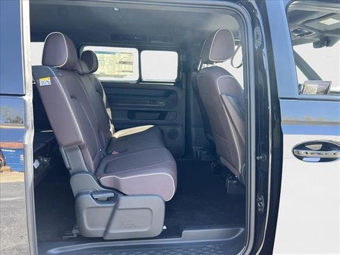 New 2025 Volkswagen ID. Buzz Pro S Plus image 16