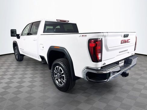 Used 2024 GMC Sierra 2500 SLE w/ SLE Convenience Package AWD/4WD image 5