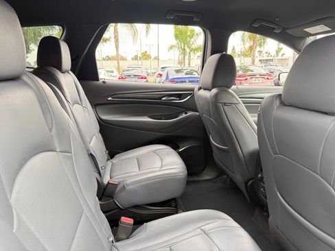 Used 2024 Buick Enclave Premium image 19