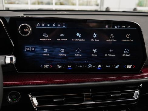 New 2026 Chevrolet Traverse Z71 w/ Driver Confidence Package image 25