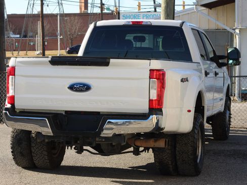 Used 2019 Ford F350 XL w/ Power Equipment Group image 8