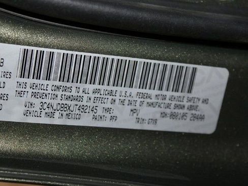 Used 2018 Jeep Compass Latitude image 22