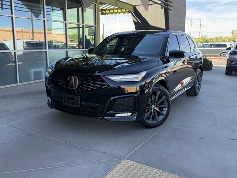 Used 2025 Acura MDX A-Spec image 2