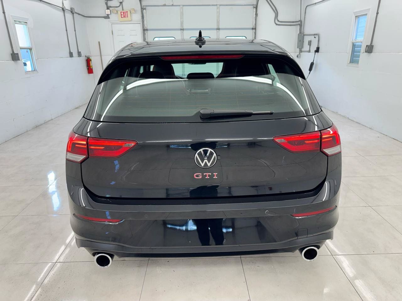 Used 2022 Volkswagen GTI SE FWD image 6