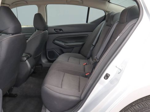 Used 2025 Nissan Altima 2.5 SV AWD/4WD image 8