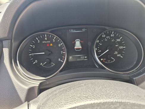 Used 2017 Nissan Rogue SV AWD/4WD image 17