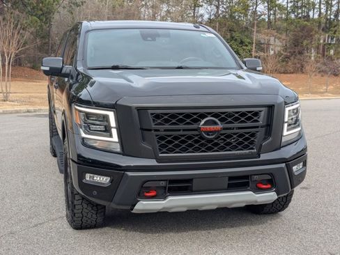 Used 2021 Nissan Titan PRO-4X w/ Pro-4x Convenience Package image 2