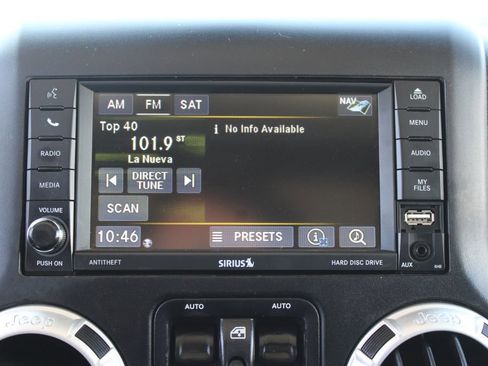 Used 2015 Jeep Wrangler Unlimited Sahara AWD/4WD image 18