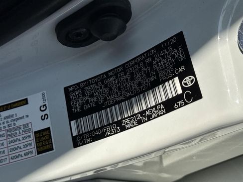 Used 2021 Toyota Corolla LE image 40