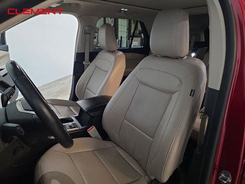 Used 2021 Ford Explorer Limited w/ Equipment Group 301A image 32