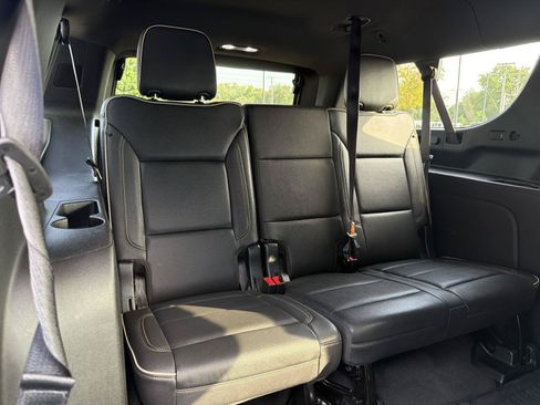 Used 2023 GMC Yukon XL SLT w/ SLT Premium Package AWD/4WD image 43