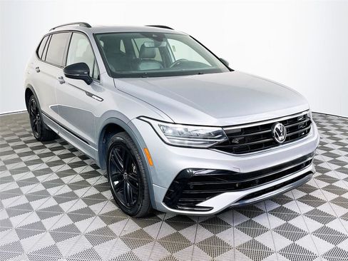 Used 2022 Volkswagen Tiguan SE R-Line AWD/4WD image 1