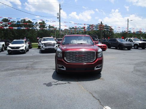 Used 2019 GMC Yukon Denali w/ Denali Ultimate Package AWD/4WD image 6