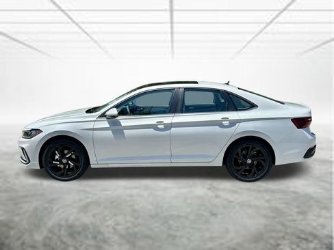 New 2026 Volkswagen Jetta SE FWD image 8
