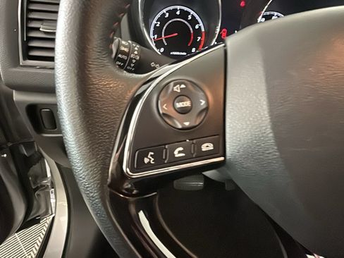 Used 2025 Mitsubishi Outlander Sport LE AWD/4WD image 17