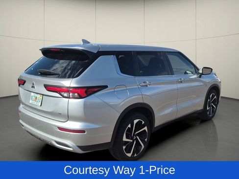 Used 2024 Mitsubishi Outlander SE FWD image 9