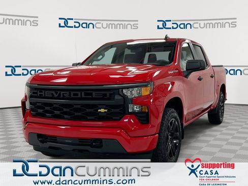 Used 2022 Chevrolet Silverado 1500 Custom AWD/4WD image 1