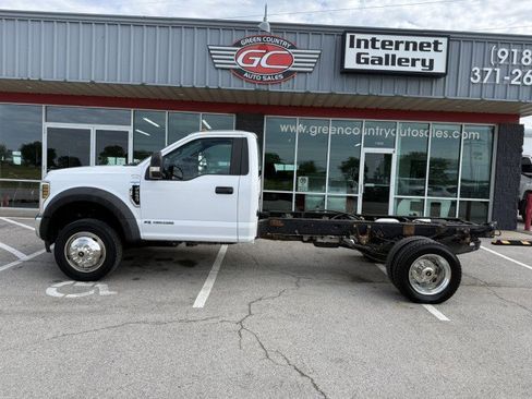Used 2019 Ford F550 4x4 Regular Cab Super Duty image 5