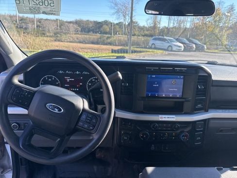 Used 2024 Ford F250 XLT w/ FX4 Off-Road Package image 11
