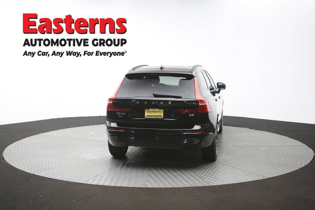 Used 2023 Volvo XC60 B5 Core FWD image 40