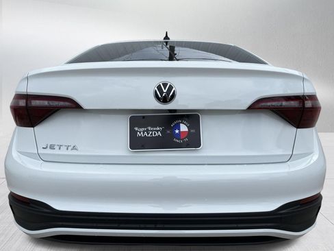 Used 2024 Volkswagen Jetta Sport FWD image 7
