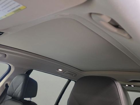 Used 2023 BMW X7 xDrive40i w/ Premium Package image 11