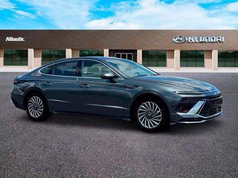 Used 2025 Hyundai Sonata SEL FWD image 10