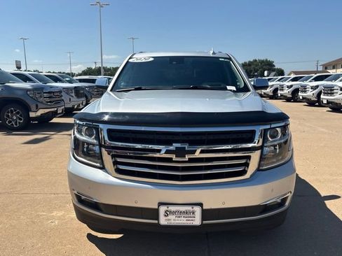 Used 2020 Chevrolet Tahoe Premier w/ Premier 6.2L Value Package AWD/4WD image 8
