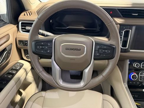 Used 2023 GMC Yukon Denali AWD/4WD image 22