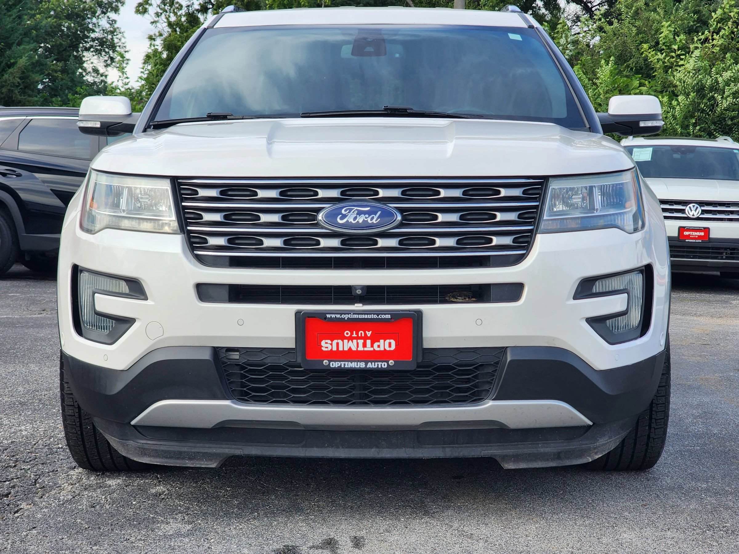 Used 2016 Ford Explorer Limited w/ Equipment Group 301A AWD/4WD image 2