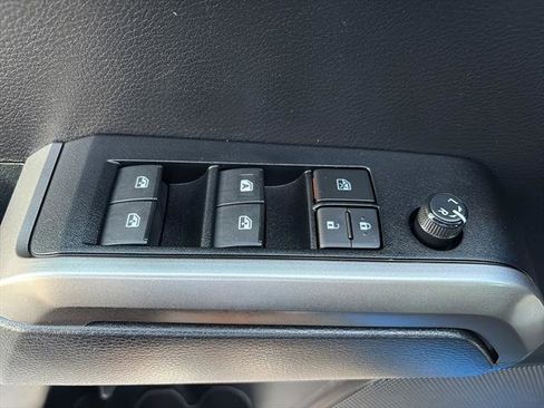 Used 2020 Toyota Tacoma SR5 image 14