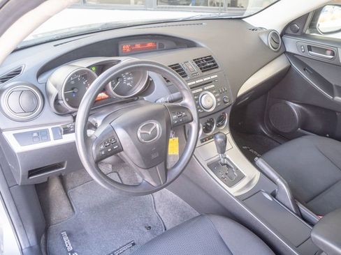 Used 2011 MAZDA MAZDA3 i Touring image 9