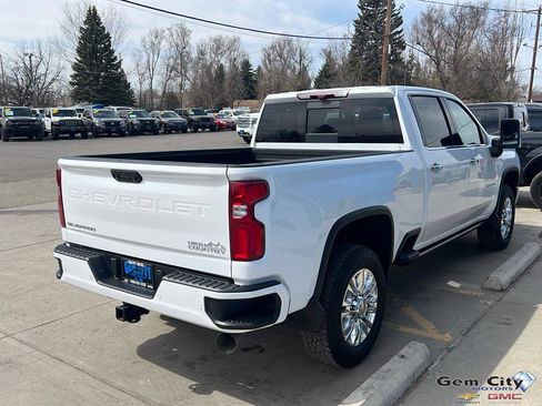 Used 2023 Chevrolet Silverado 3500 High Country image 5