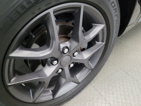 Used 2019 Jeep Grand Cherokee Limited X image 31