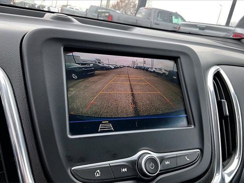 Used 2021 Chevrolet Equinox LT image 13