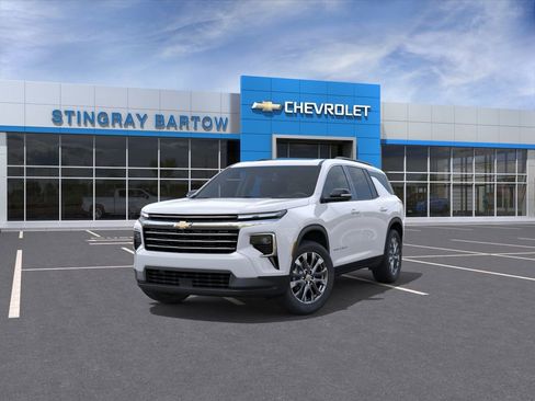 New 2026 Chevrolet Traverse LT w/ Sun and Wheel Package FWD image 10
