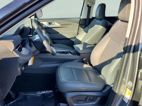 New 2025 Ford Explorer Active w/ Active Comfort Package image 15