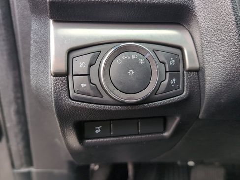 Used 2019 Ford Explorer XLT w/ Equipment Group 201A image 14