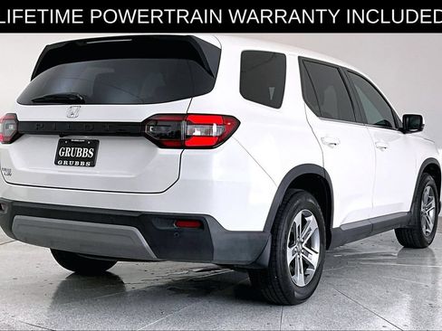 Used 2025 Honda Pilot EX-L image 2
