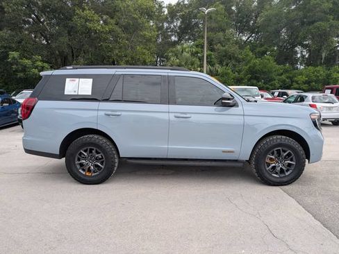 Used 2025 Ford Expedition Tremor AWD/4WD image 3