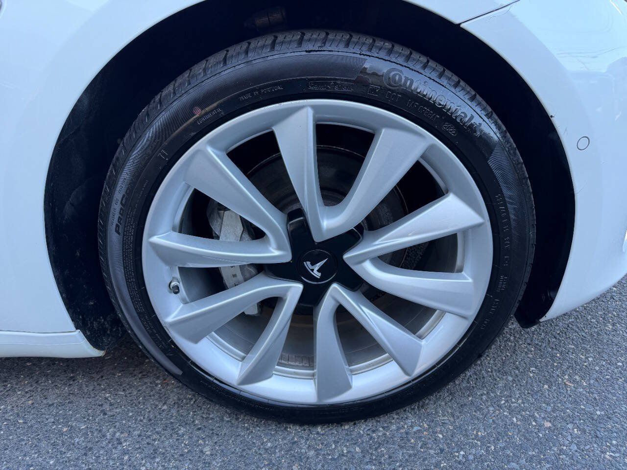Used 2018 Tesla Model 3 Long Range AWD/4WD image 9