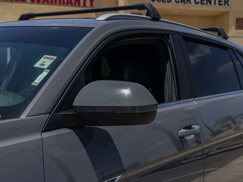 Used 2020 Volkswagen Atlas Cross Sport SE w/ Towing Package FWD image 12